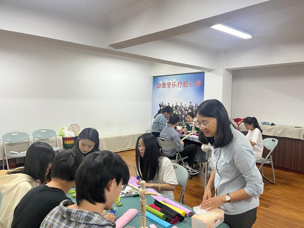 “家庭人偶剧:服色服语述亲情”现场精彩瞬间